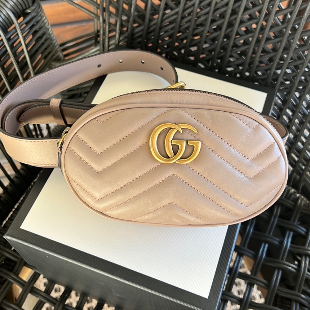 (SOLD) AUTHENTIC GUCCI BAG/FANNY PACK
